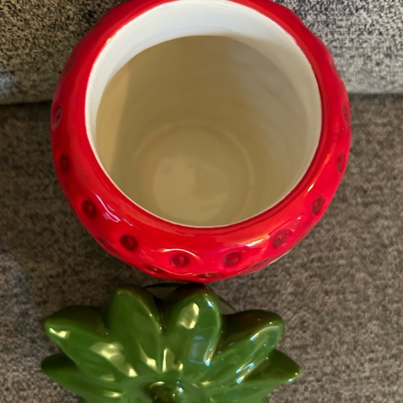 NWOT Chocolate-Covered Strawberry Jar - Picture 10 of 11